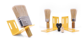 Accessories: Brushes and kits